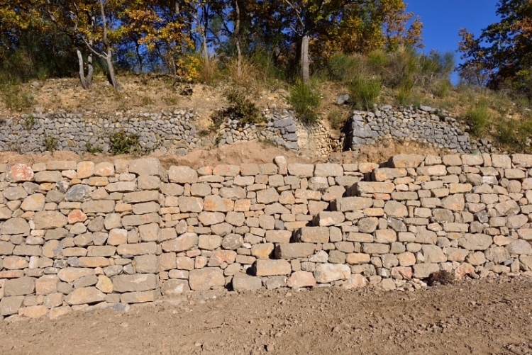 Pierres seches en Provence